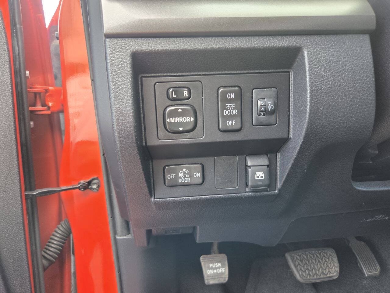 Used 2016 Toyota Tundra SR5 w/ TRD Off Road Package AWD/4WD image 21