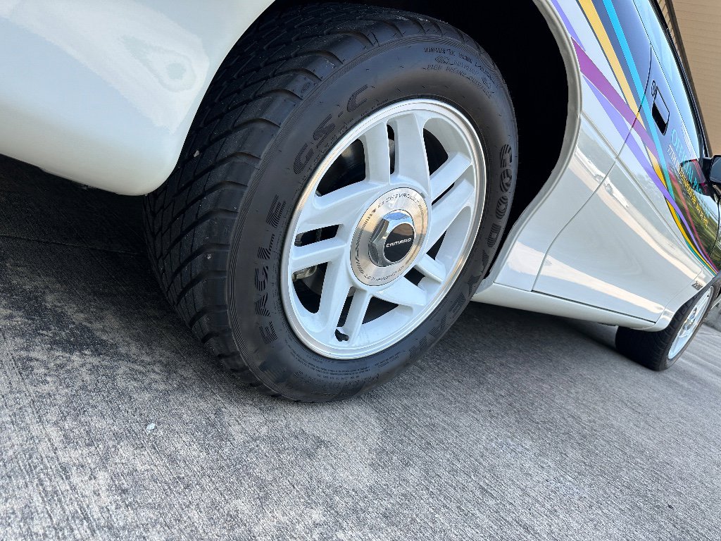 Used 1993 Chevrolet Camaro Z28 image 31