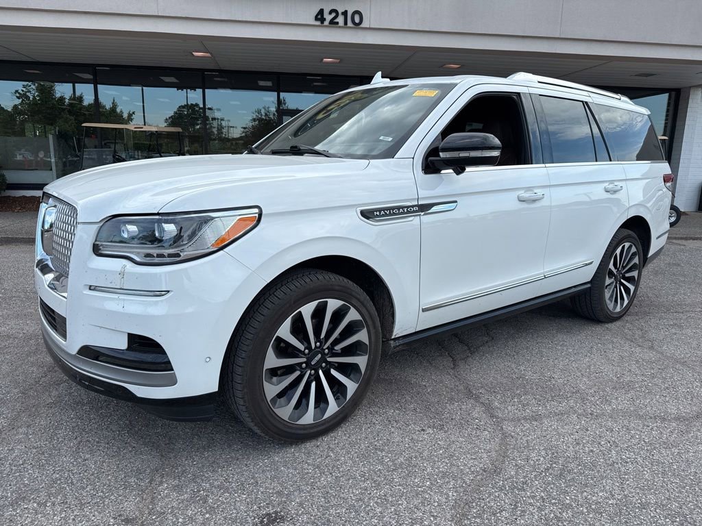 Used 2022 Lincoln Navigator Reserve AWD/4WD image 7