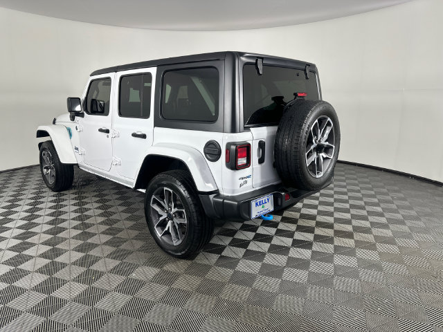 Certified 2024 Jeep Wrangler Unlimited AWD/4WD image 3