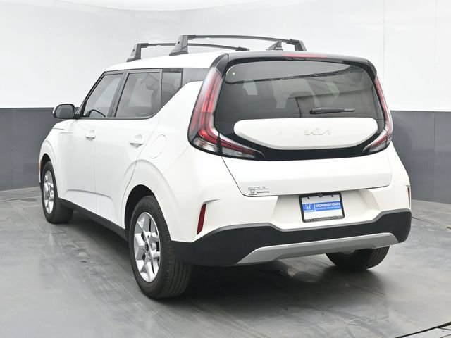 Used 2024 Kia Soul LX w/ Option Group 015 FWD image 7