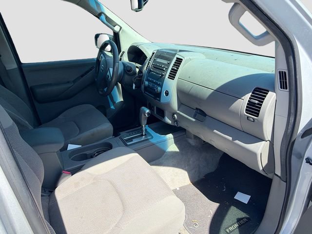 Used 2012 Nissan Frontier SV w/ SV Premium Utility Pkg image 12