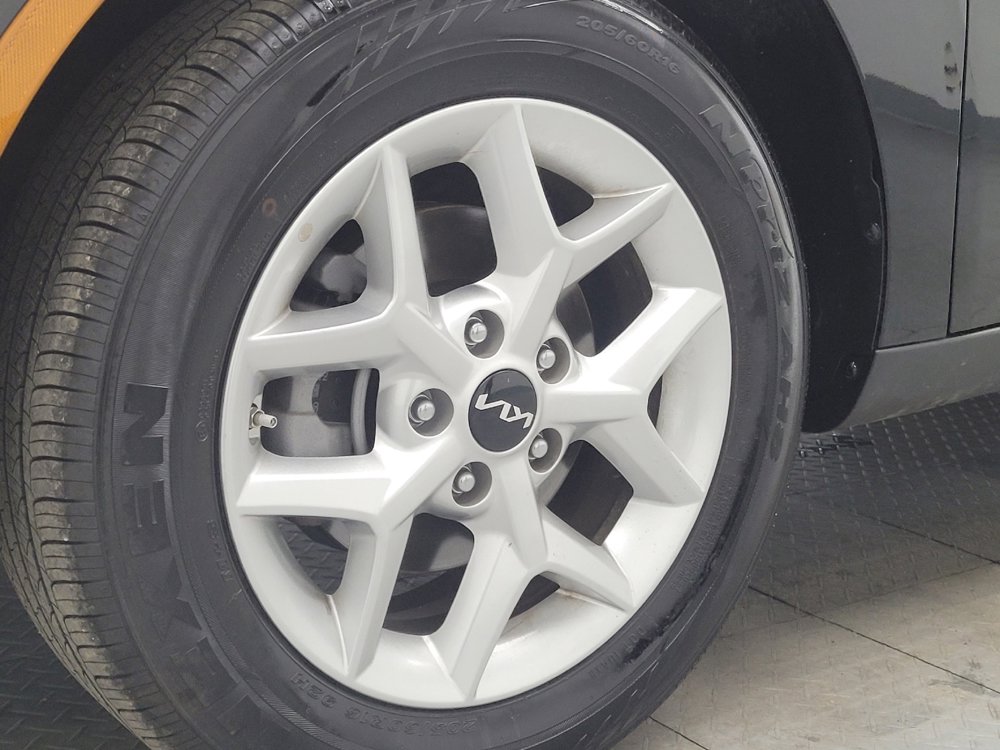 Used 2025 Kia Soul LX image 31