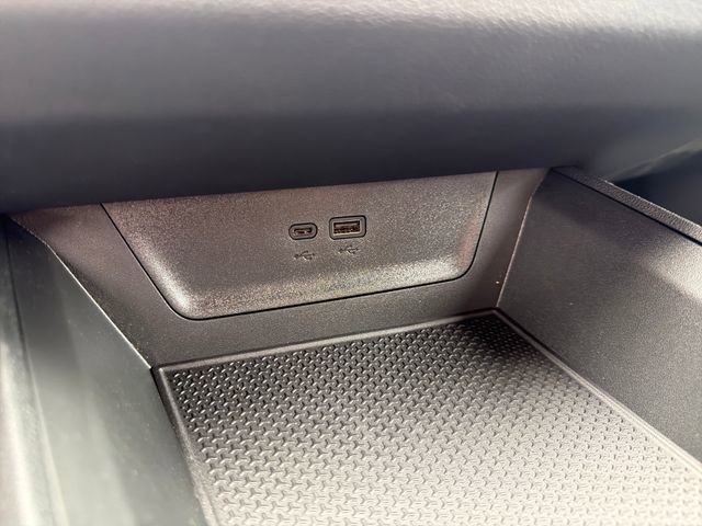 New 2026 Chevrolet Equinox RS w/ Safety and Technology Package FWD image 31