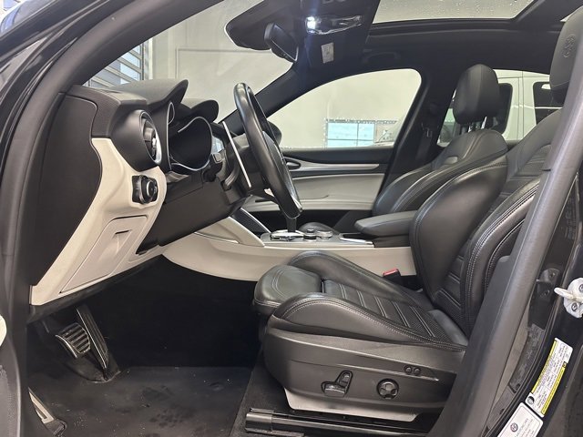 Used 2021 Alfa Romeo Stelvio Ti Sport image 10