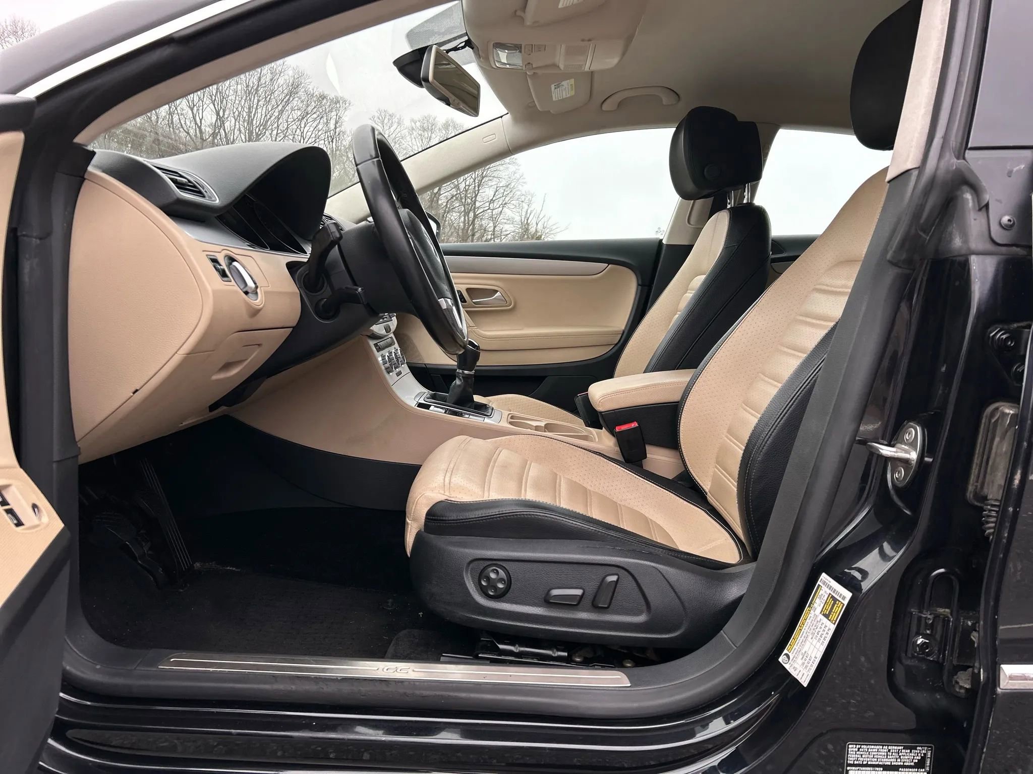 Used 2013 Volkswagen CC Sport image 10