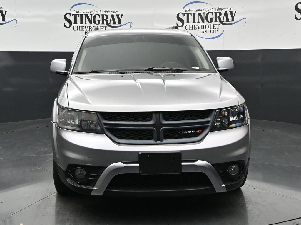 Used 2018 Dodge Journey Crossroad w/ Nav & Sun Group FWD image 2