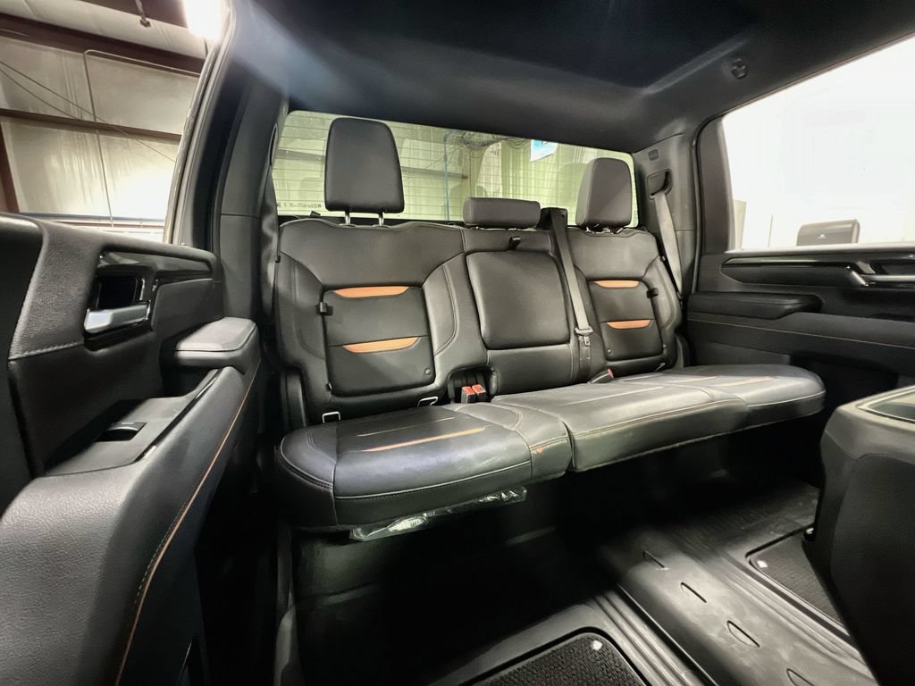 Used 2025 GMC Sierra 2500 AT4 AWD/4WD image 22