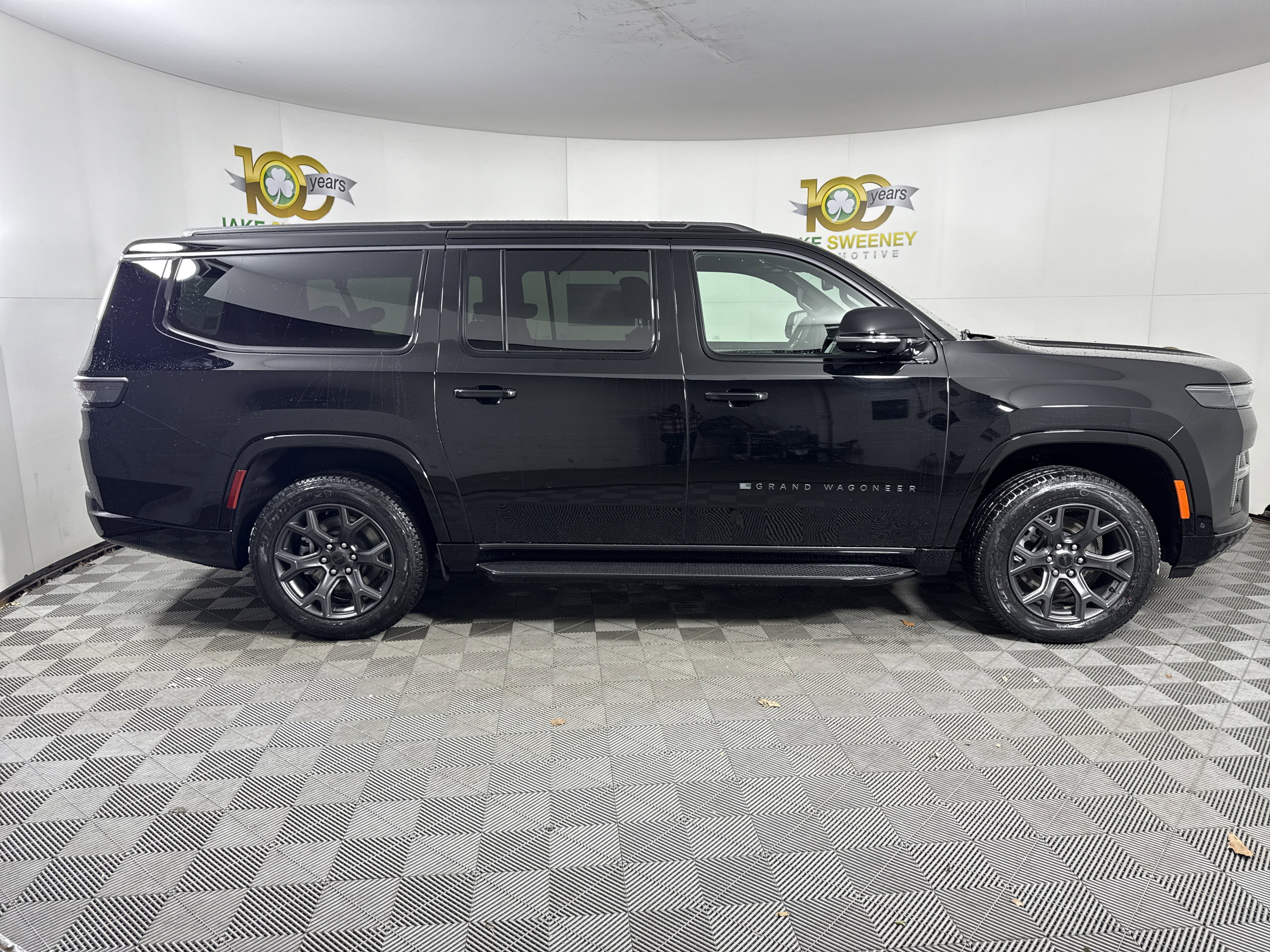 New 2026 Jeep Grand Wagoneer L Limited w/ Convenience Group I image 8