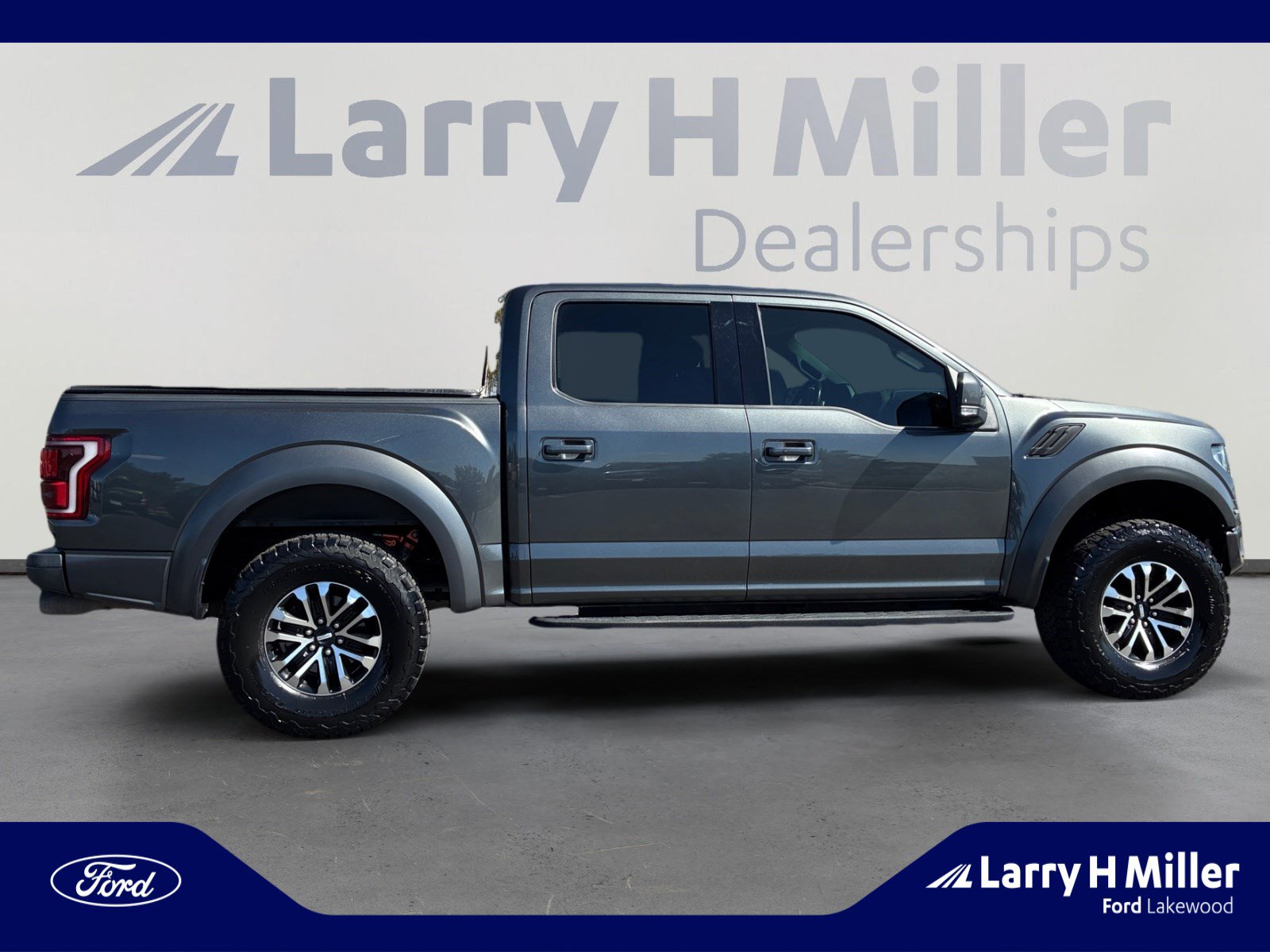 Used 2020 Ford F150 Raptor w/ Equipment Group 802A Luxury AWD/4WD image 6