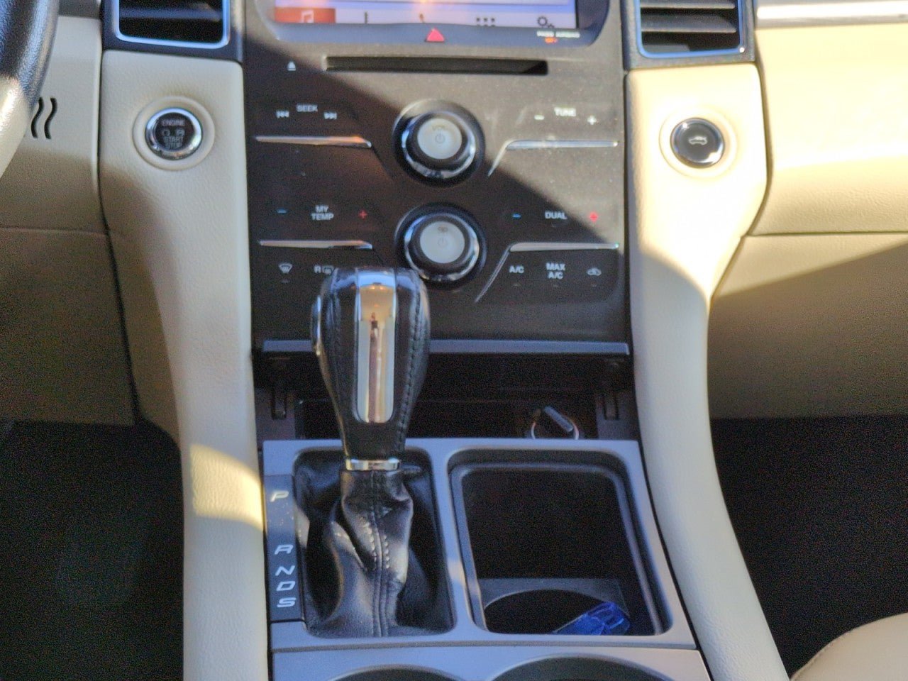 Used 2019 Ford Taurus SEL w/ Equipment Group 201A FWD image 21