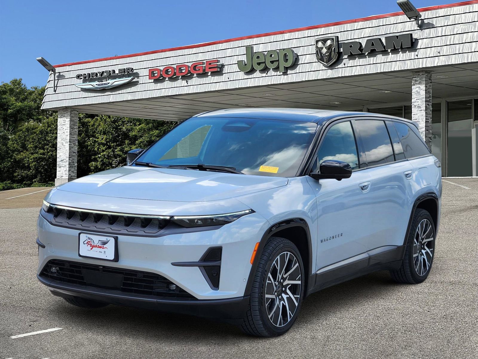 Used 2025 Jeep Wagoneer S Limited image 2