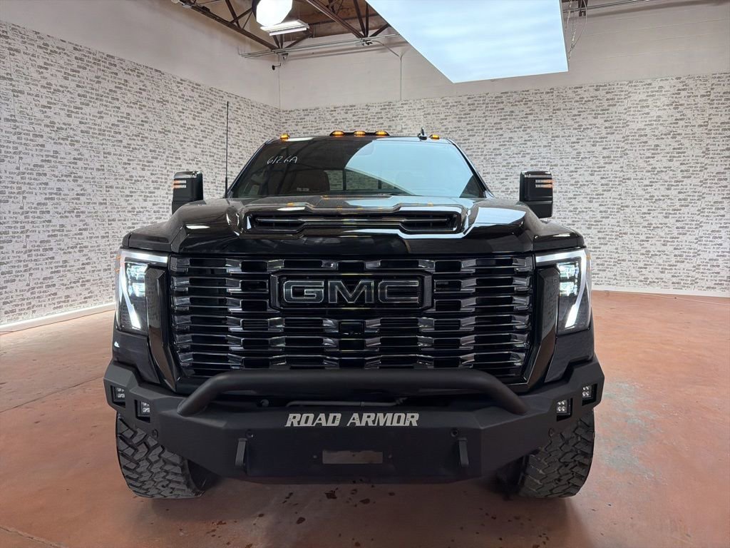 Used 2025 GMC Sierra 3500 Denali Ultimate image 2