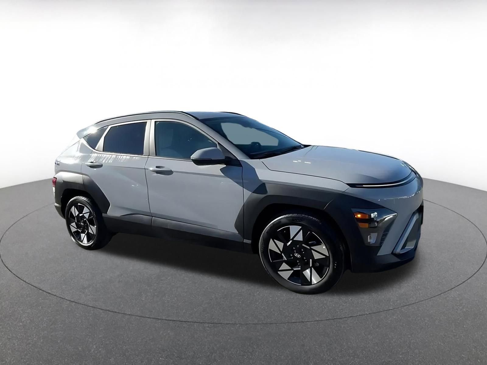 Used 2025 Hyundai Kona SEL image 2