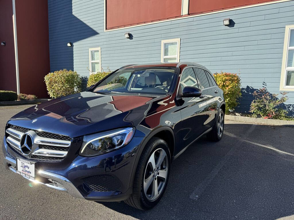 Used 2016 Mercedes-Benz GLC 300 w/ Multimedia Package image 4
