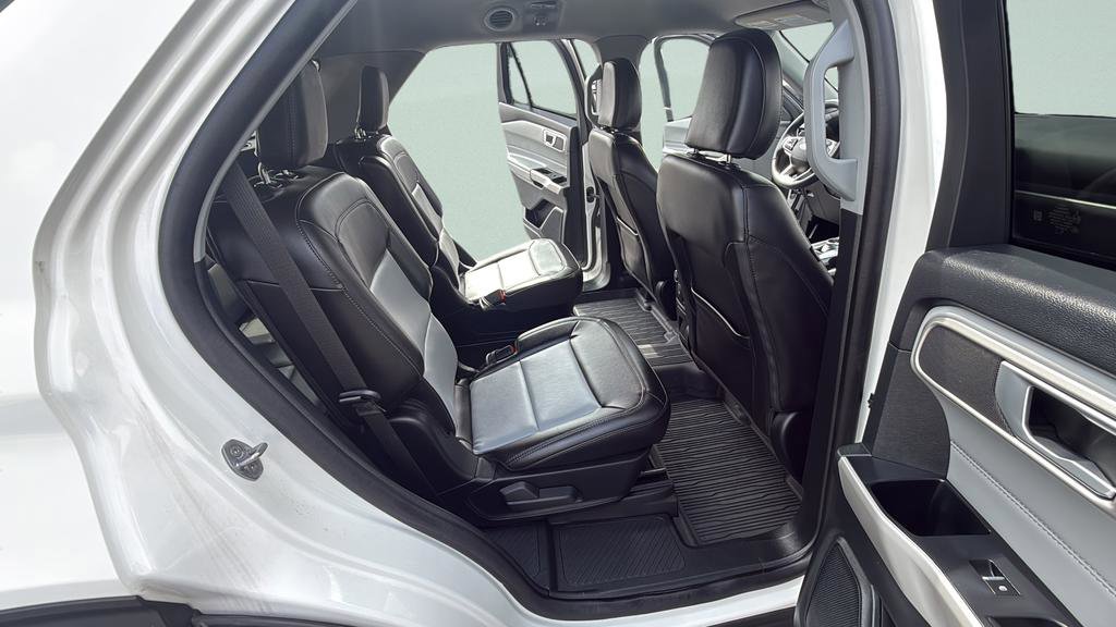 Certified 2023 Ford Explorer XLT w/ Equipment Group 202A image 27