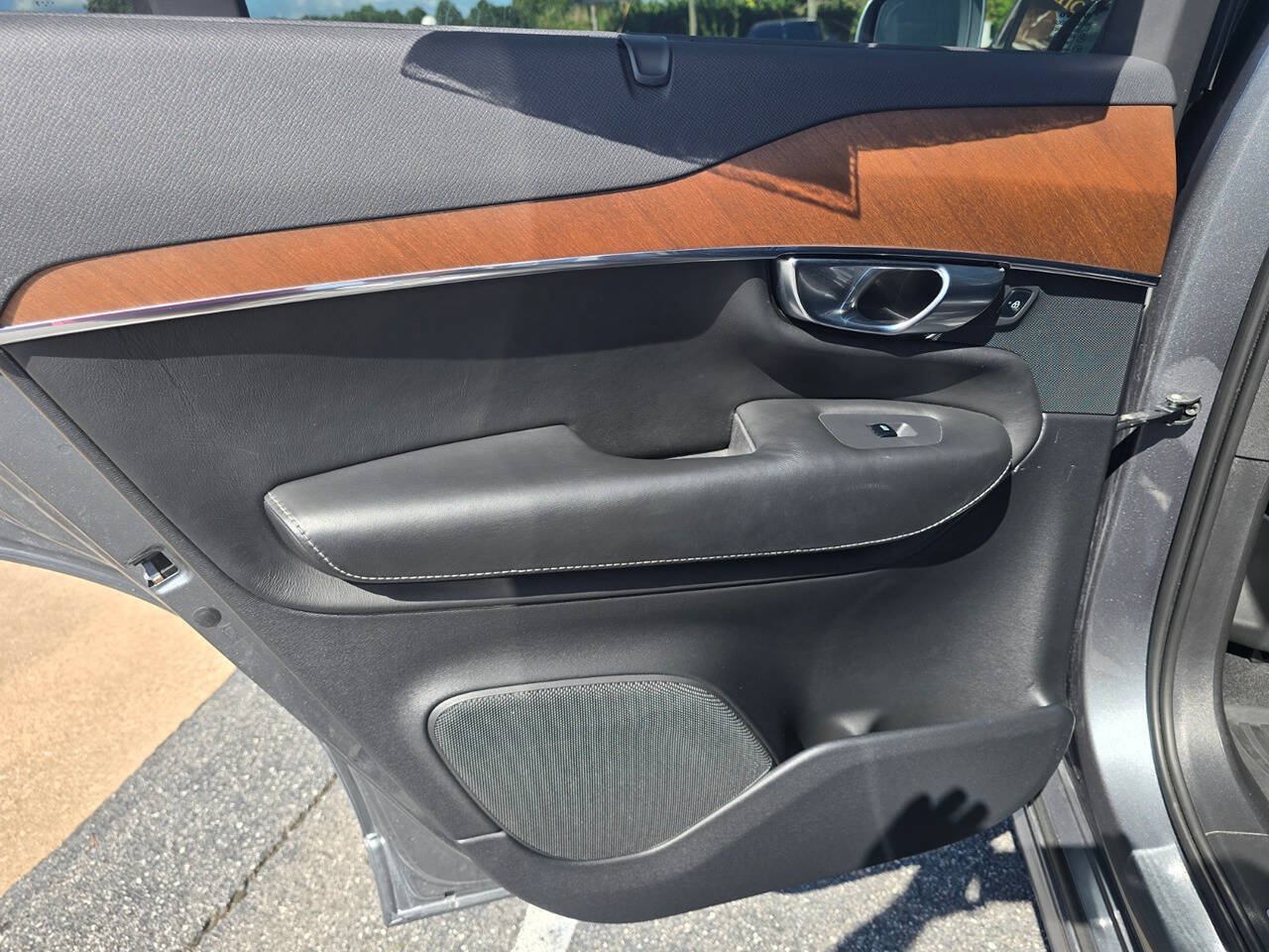 Used 2018 Volvo XC90 T6 Inscription w/ Convenience Package AWD/4WD image 15