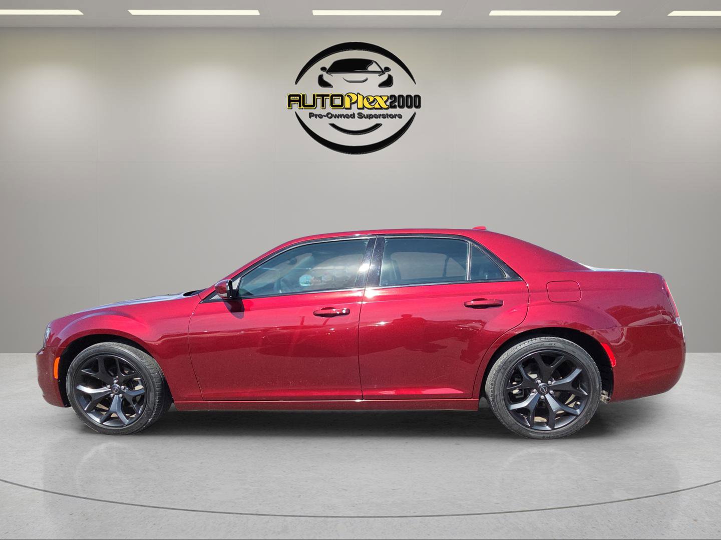 Used 2023 Chrysler 300 S RWD image 4