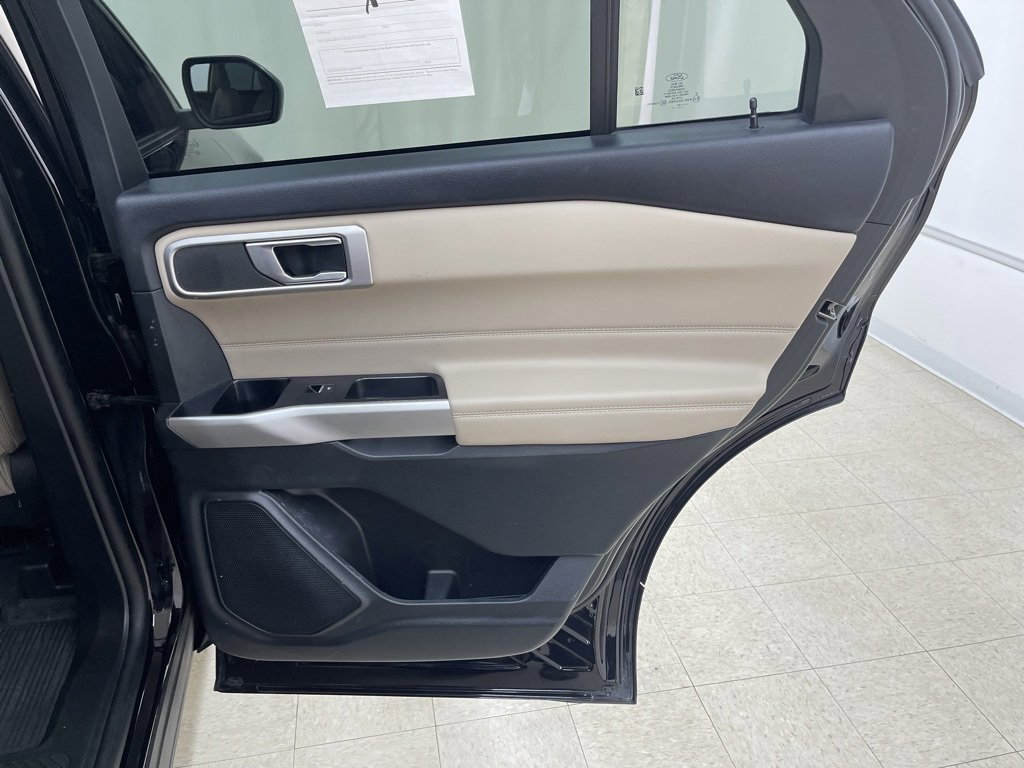 Used 2023 Ford Explorer XLT image 14