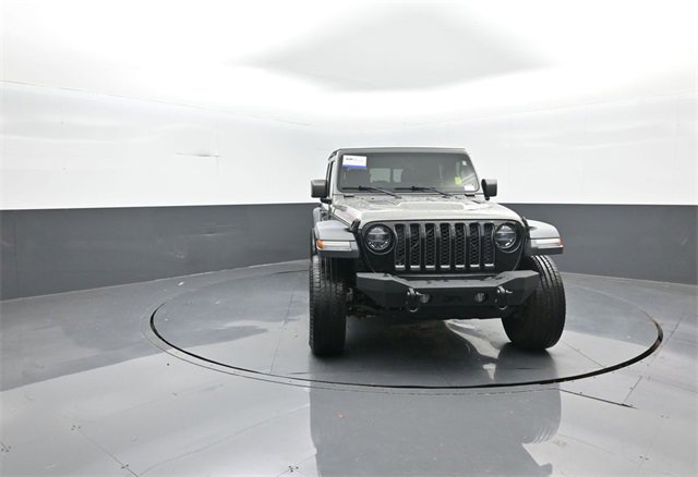 Used 2020 Jeep Gladiator Rubicon image 2