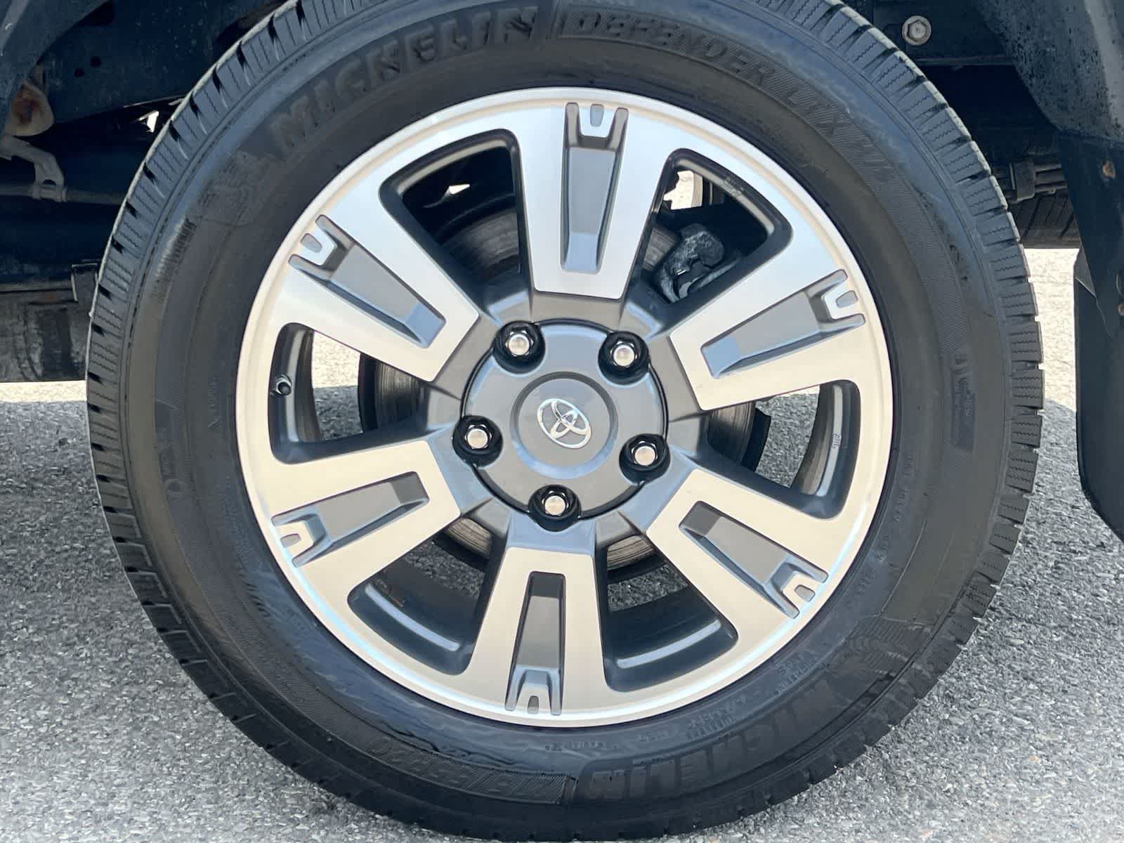 Used 2019 Toyota Tundra Platinum AWD/4WD image 14