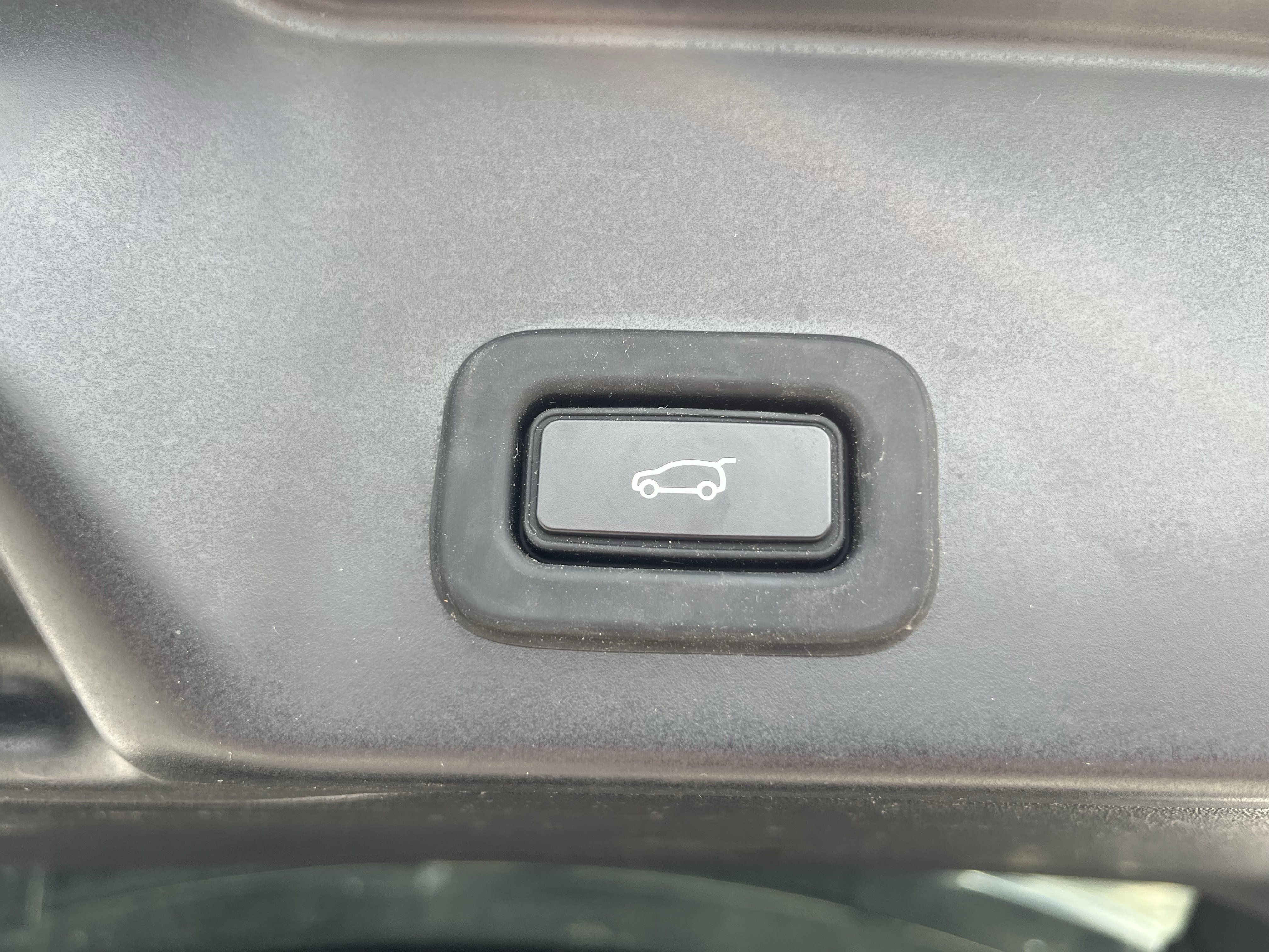 Used 2020 Land Rover Range Rover Evoque SE AWD/4WD image 13