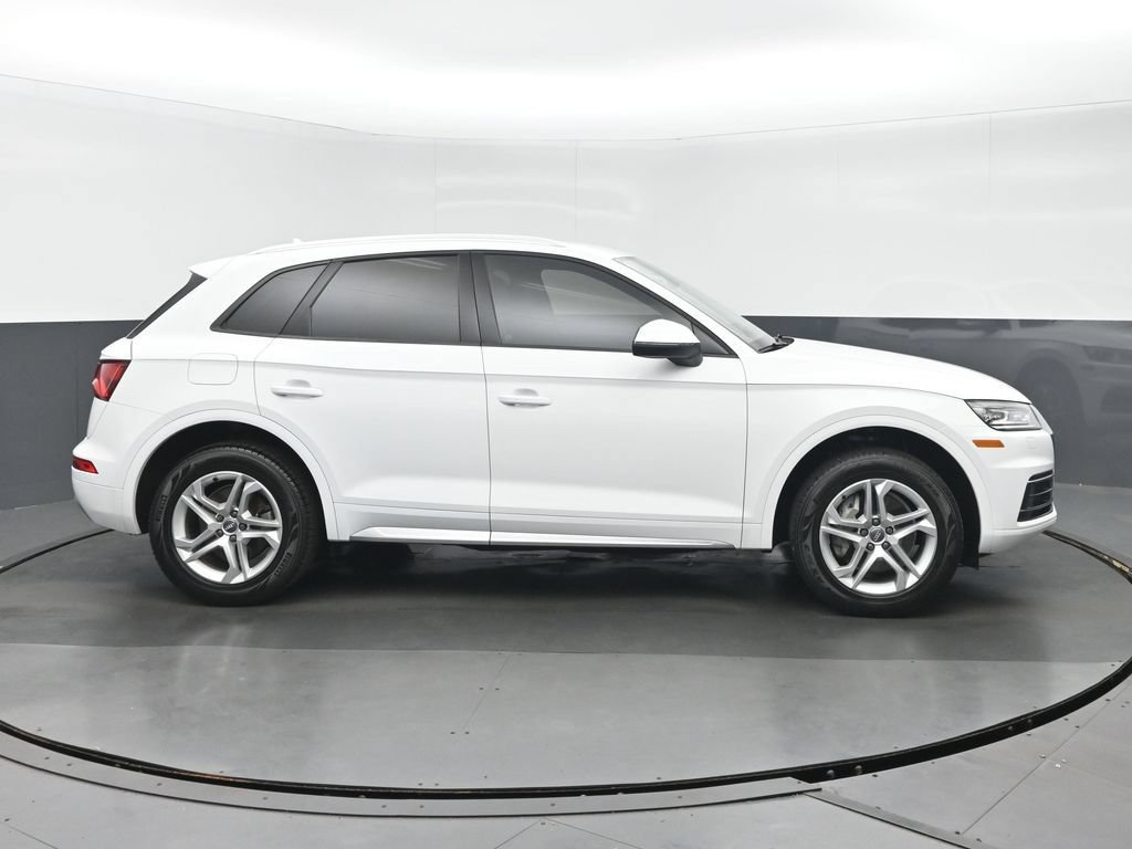 Used 2018 Audi Q5 2.0T Premium w/ Convenience Package AWD/4WD image 2