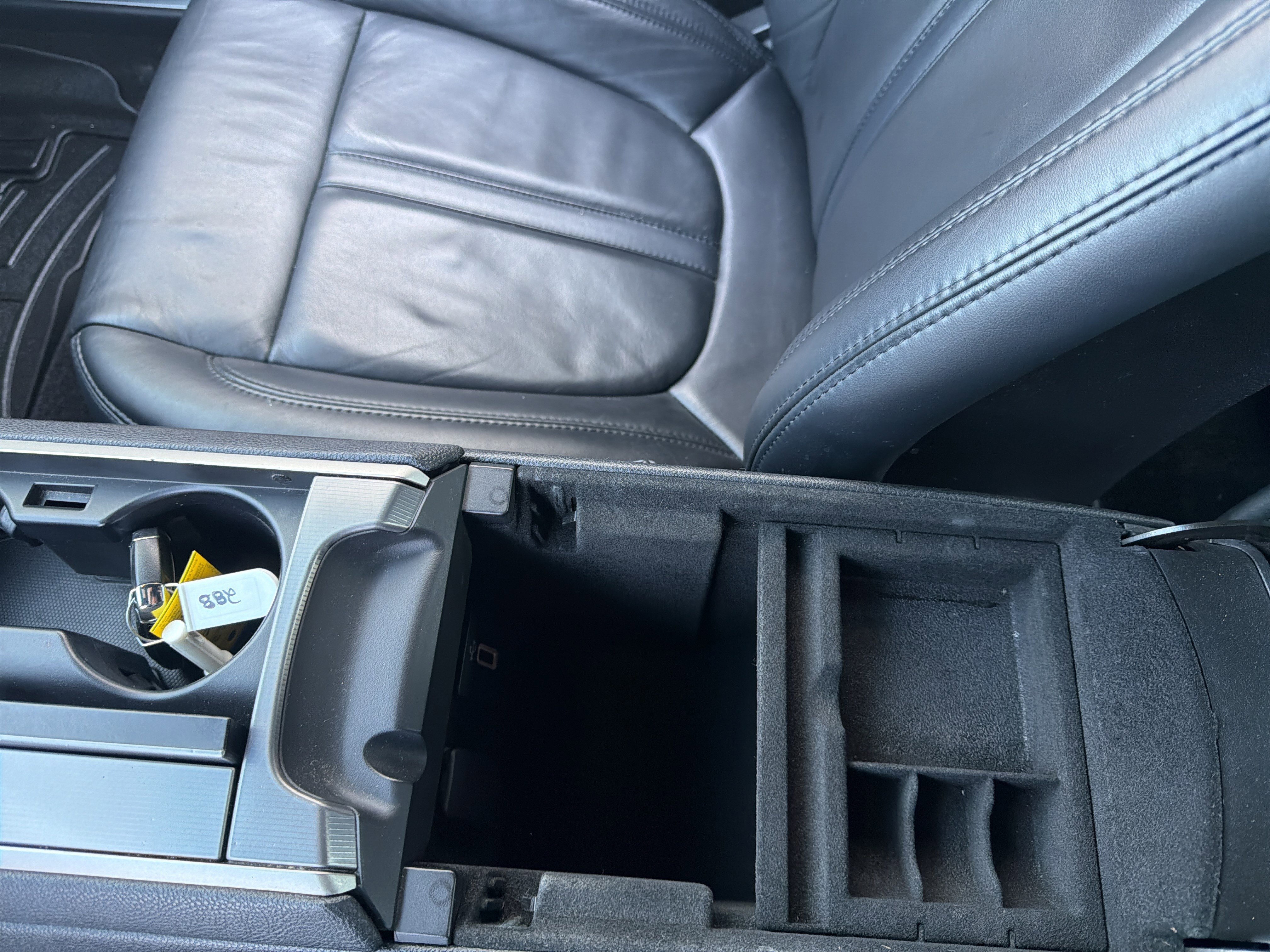 Used 2017 Lincoln MKZ Select image 36