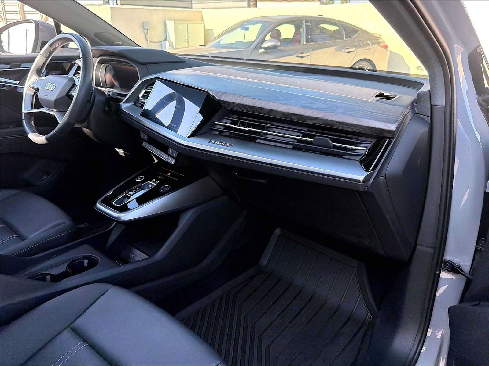 Used 2024 Audi Q4 e-tron Premium Plus w/ Premium Plus AWD/4WD image 18