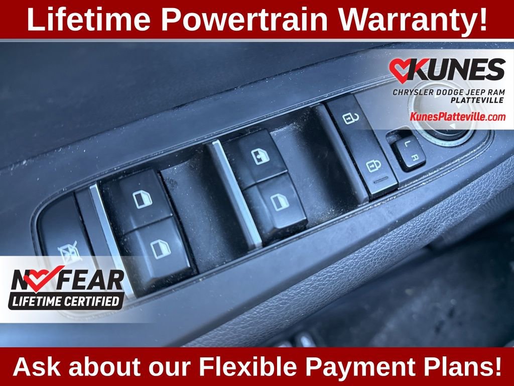 Used 2023 Kia Forte LXS w/ LXS Technology Package FWD image 16