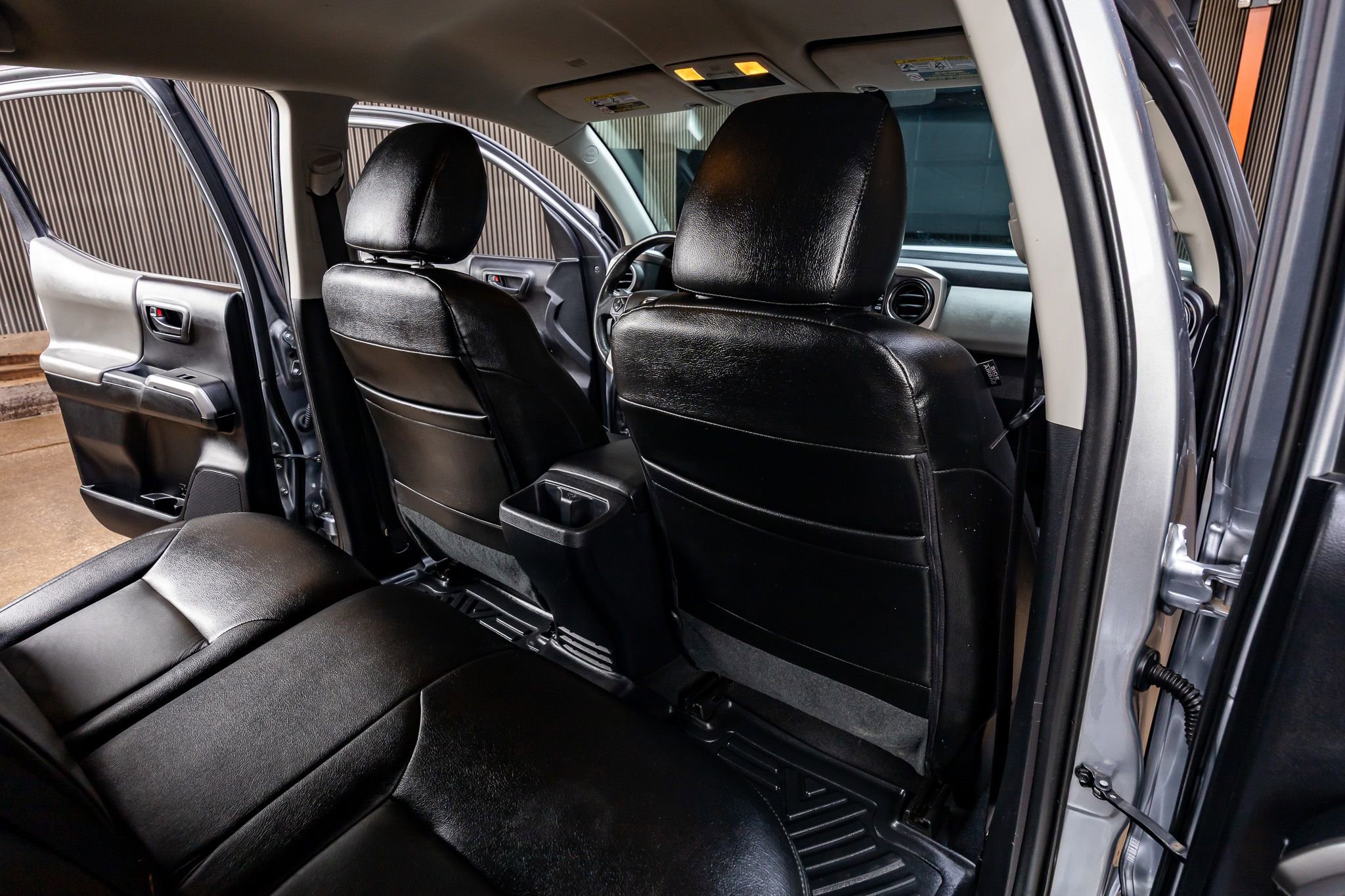 Used 2021 Toyota Tacoma SR5 RWD image 30