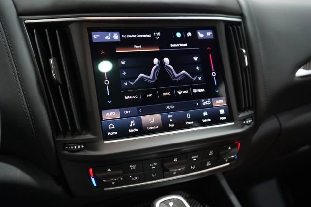 Used 2024 Maserati Levante Trofeo image 28