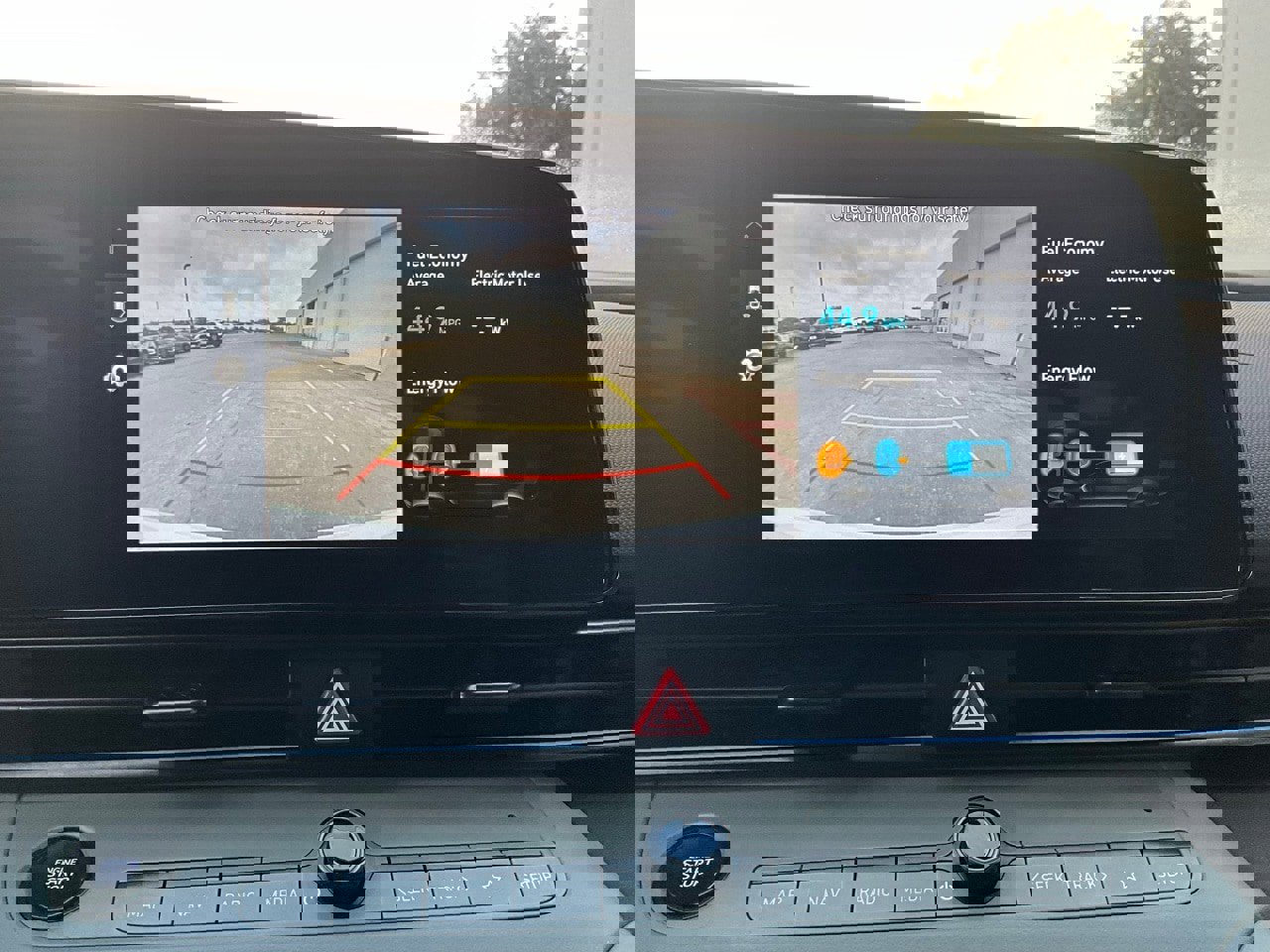 Used 2025 Hyundai Elantra Limited image 30