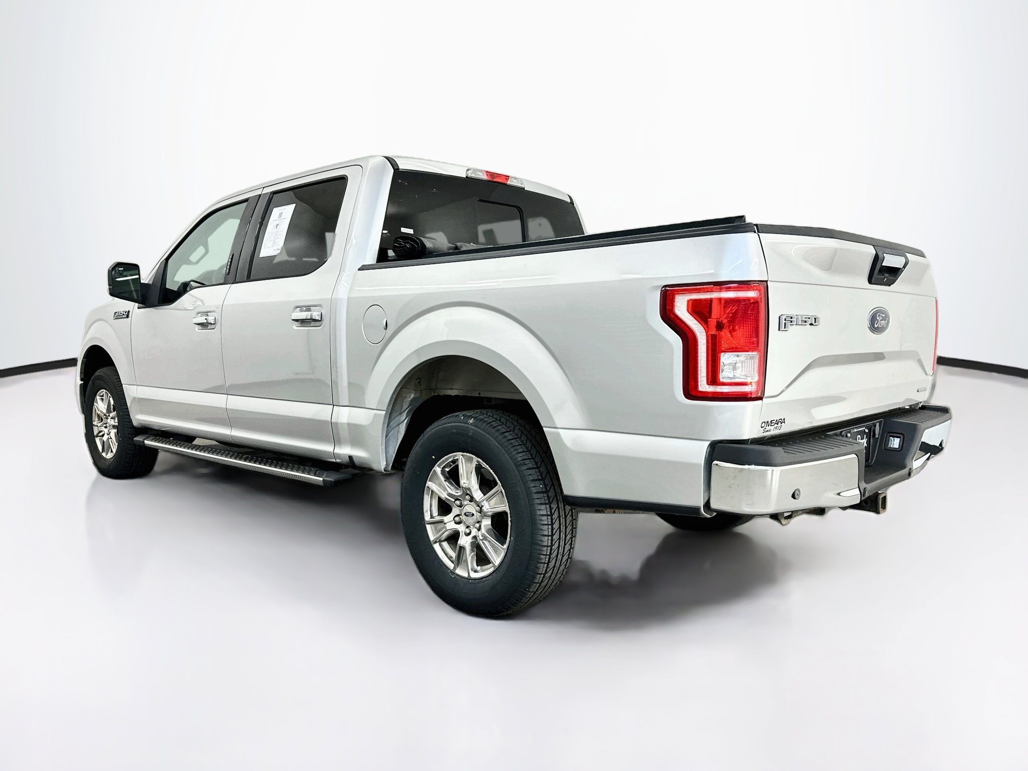 Used 2016 Ford F150 XLT w/ Equipment Group 302A Luxury AWD/4WD image 5