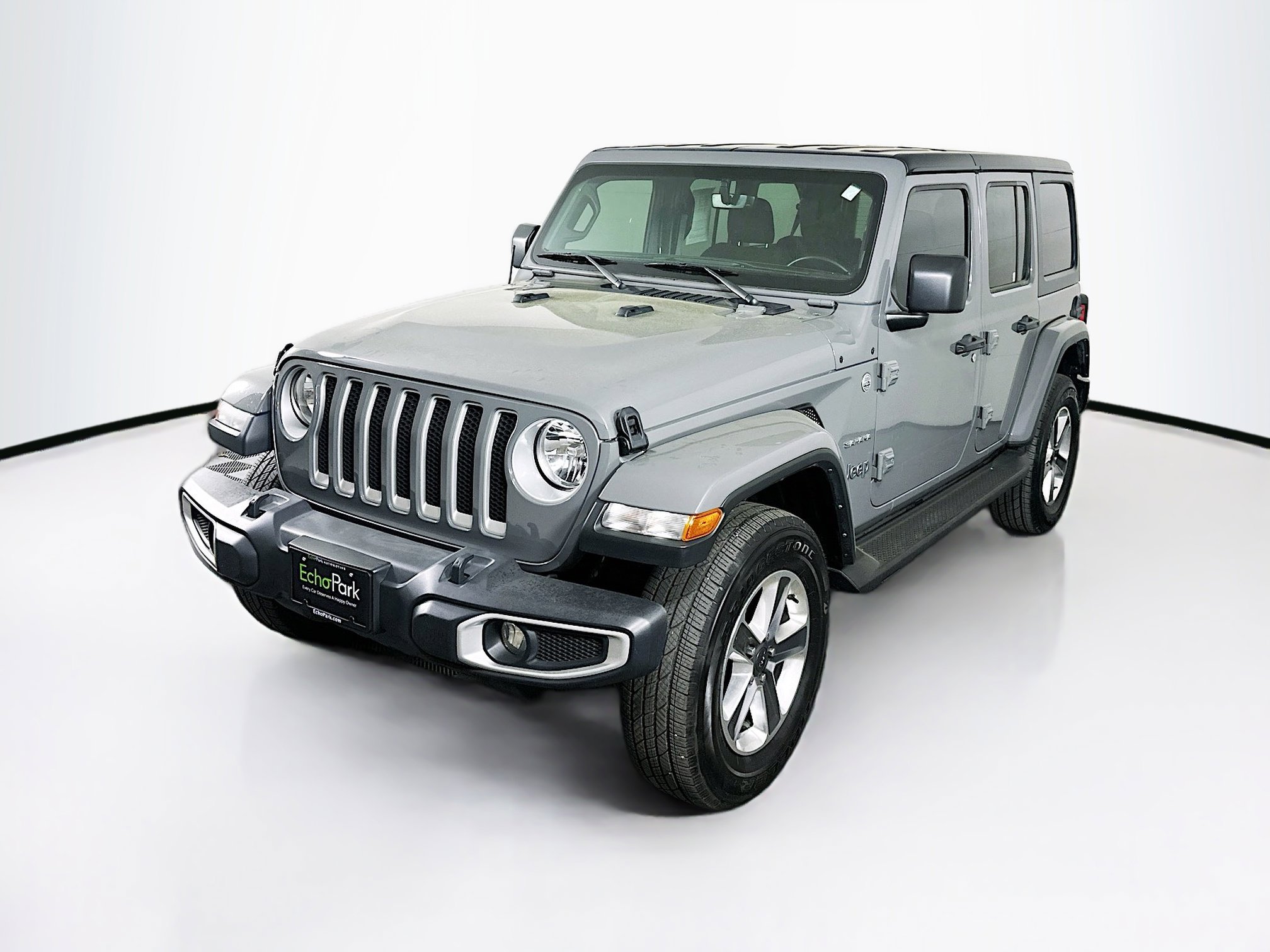Used 2022 Jeep Wrangler Unlimited Sahara AWD/4WD image 3