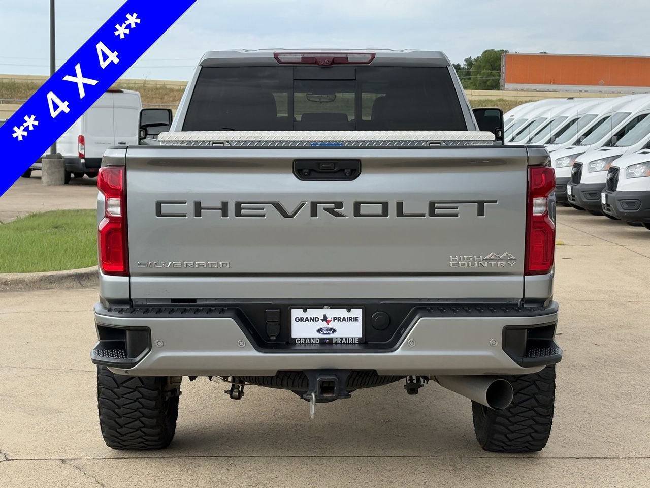 Used 2024 Chevrolet Silverado 2500 High Country w/ High Country Premium Package AWD/4WD image 7