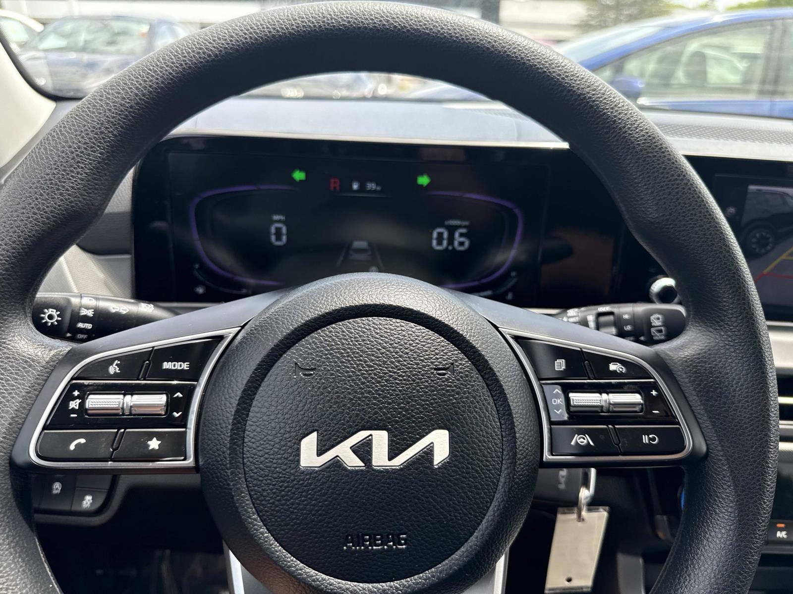 Used 2025 Kia Seltos LX AWD/4WD image 27