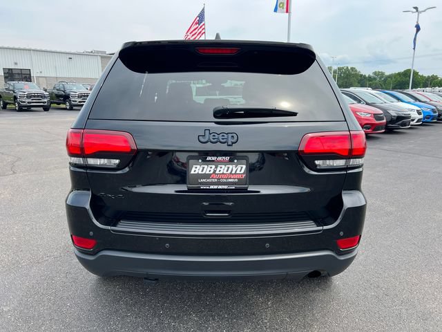 Used 2018 Jeep Grand Cherokee Laredo AWD/4WD image 6