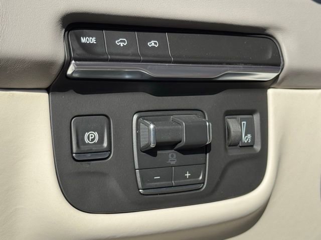 New 2025 Cadillac Escalade Sport Platinum w/ LPO, ONYX Package image 22