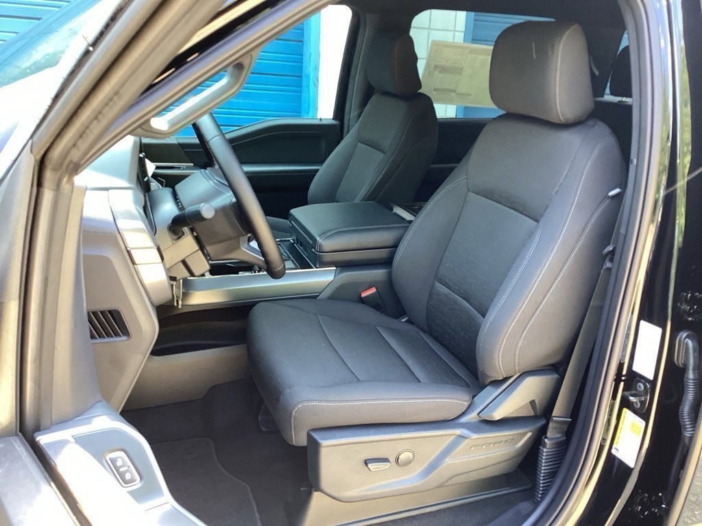 New 2025 Ford F150 XLT w/ Equipment Group 301A Standard image 24