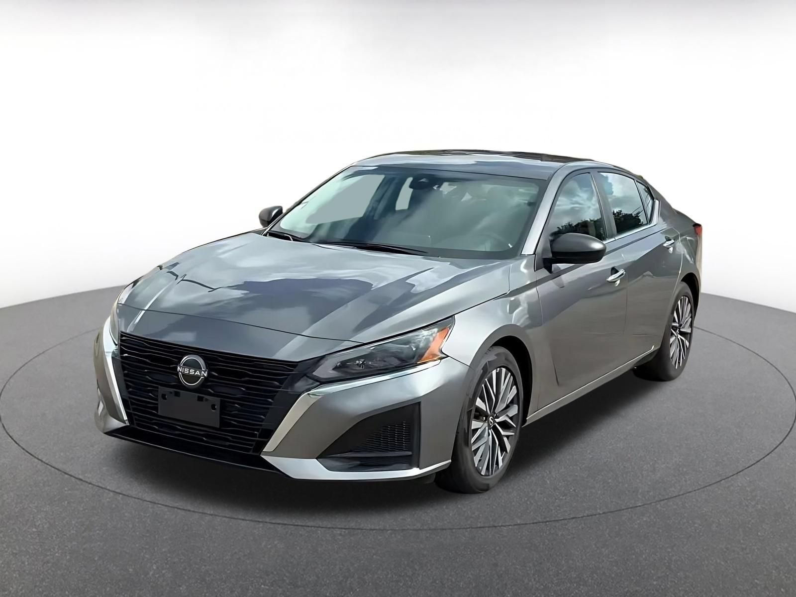 Used 2025 Nissan Altima 2.5 SV FWD image 6