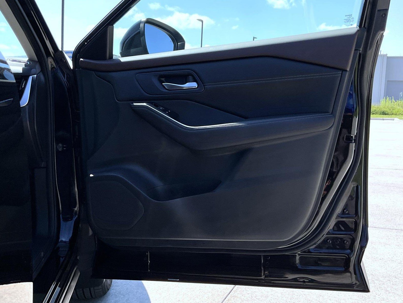Certified 2023 Nissan Rogue SL w/ SL Premium Package AWD/4WD image 18