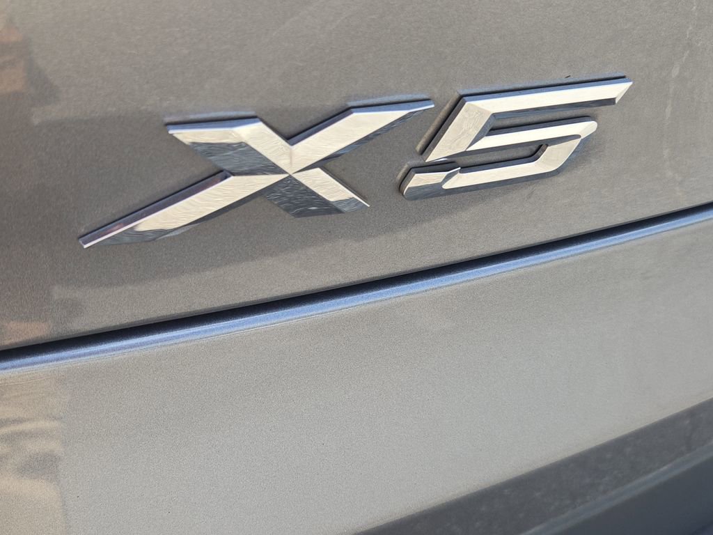 Used 2024 BMW X5 sDrive40i w/ Executive Package image 12