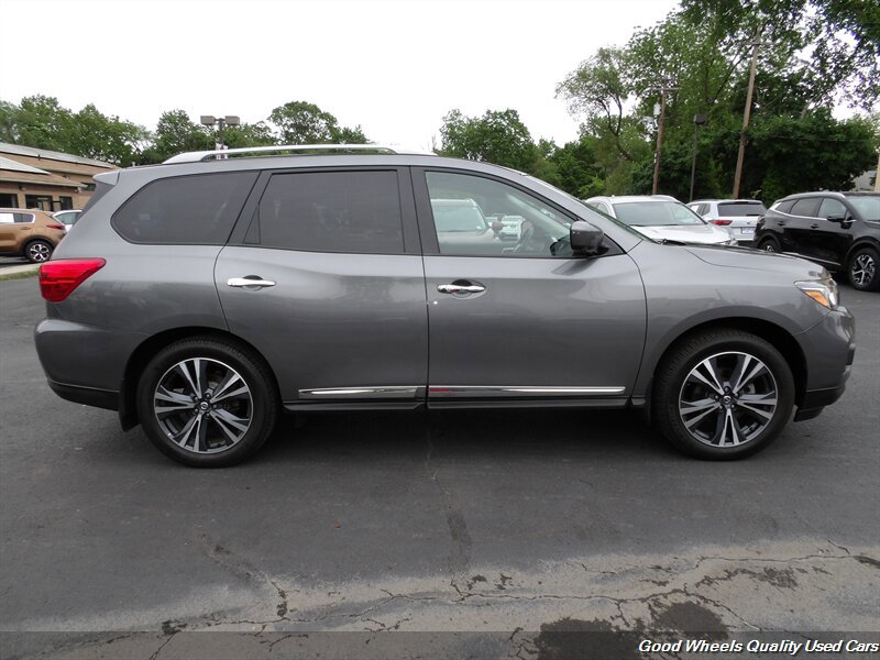 Used 2019 Nissan Pathfinder Platinum AWD/4WD image 4