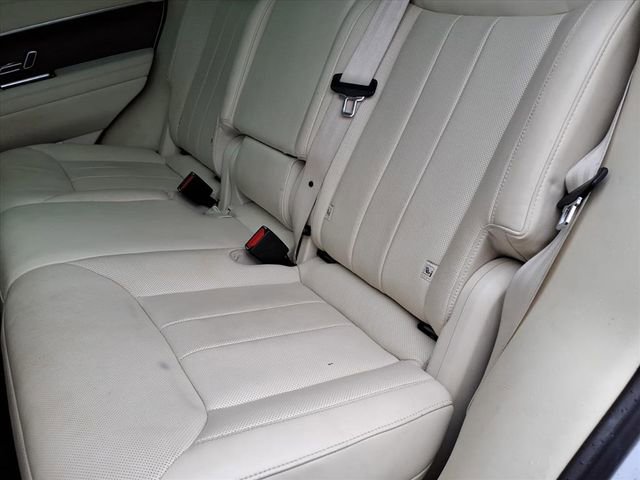 Used 2023 Land Rover Range Rover SE image 11