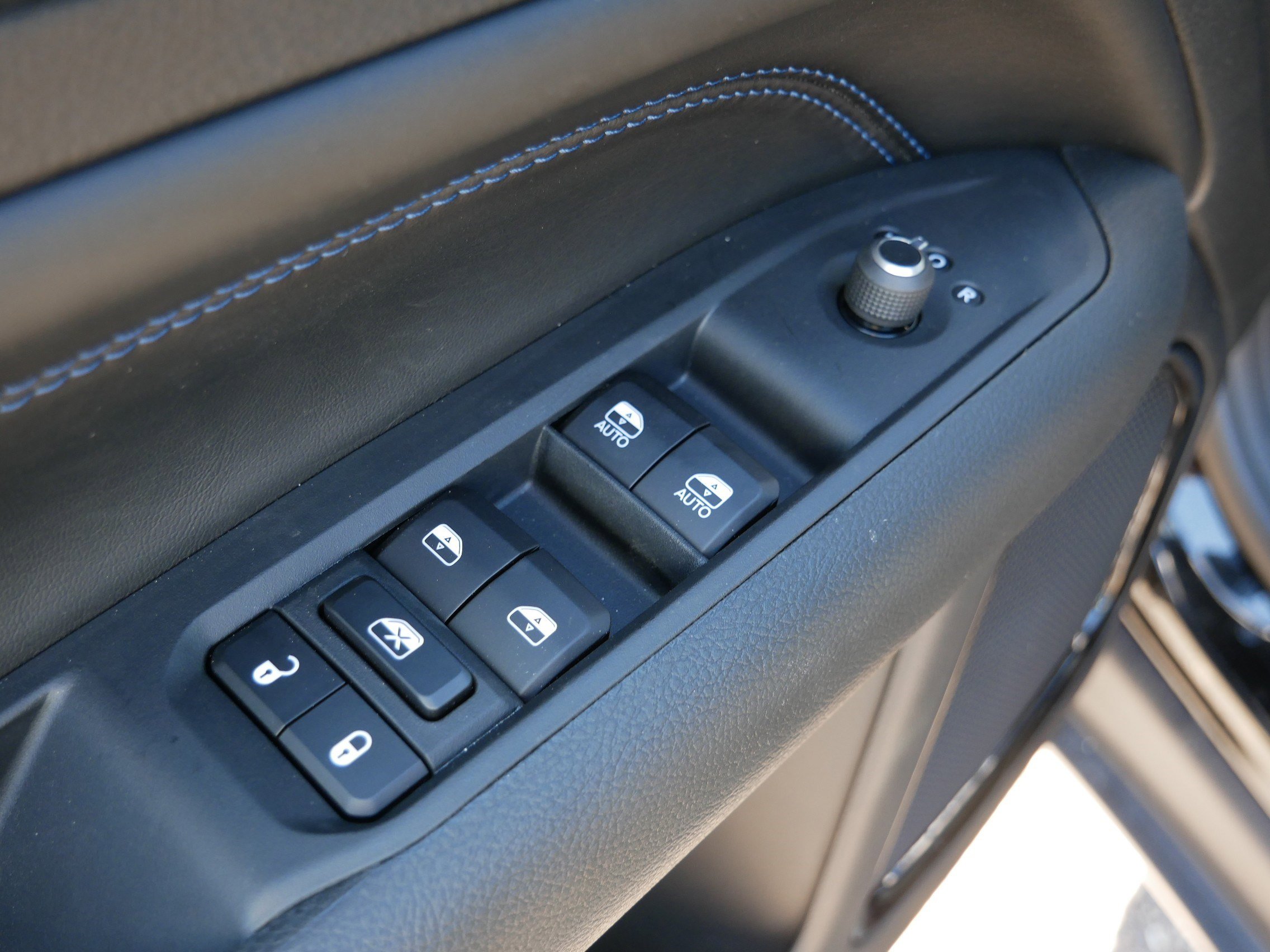 New 2026 Jeep Compass Latitude AWD/4WD image 12