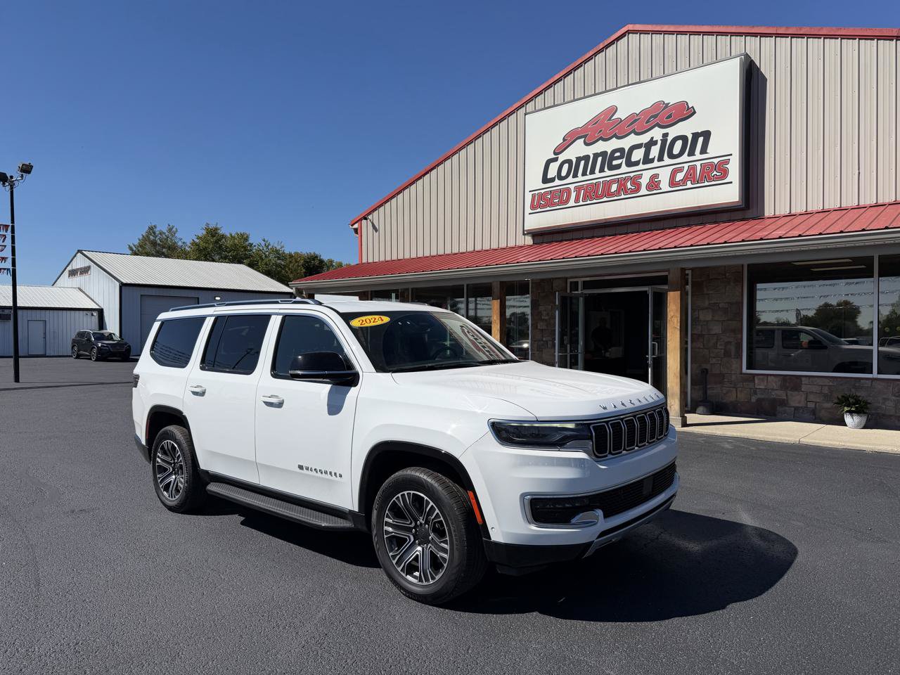Used 2024 Jeep Wagoneer Series II AWD/4WD image 2