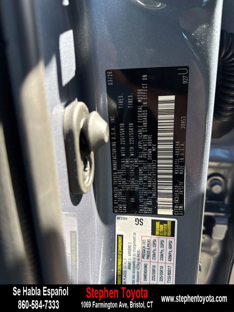 Used 2026 Toyota Corolla Cross XLE AWD/4WD image 27