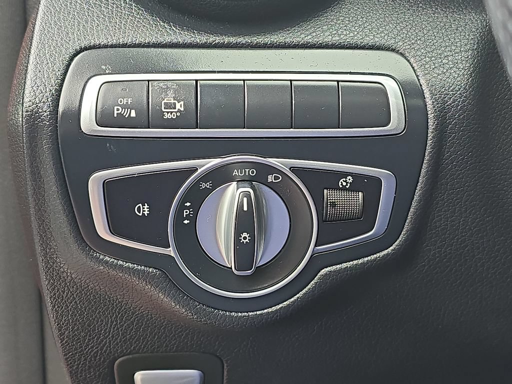 Used 2019 Mercedes-Benz GLC 300 4MATIC Coupe image 29