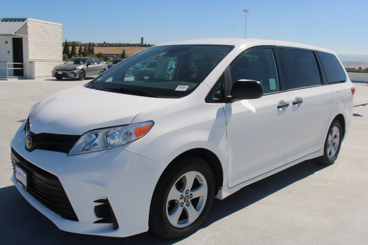 Used 2020 Toyota Sienna L FWD image 6